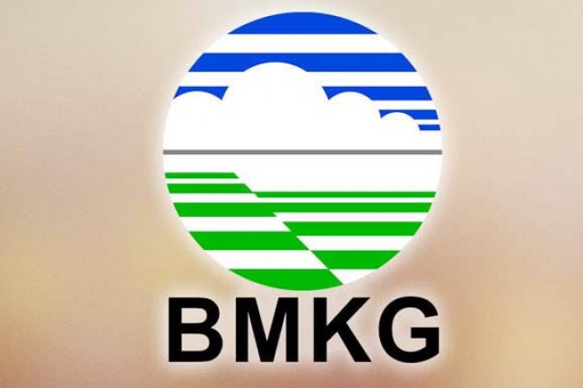BMKG Sebut Hujan Disertai Petir dan Angin Kencang Berpotensi Mengguyur Riau