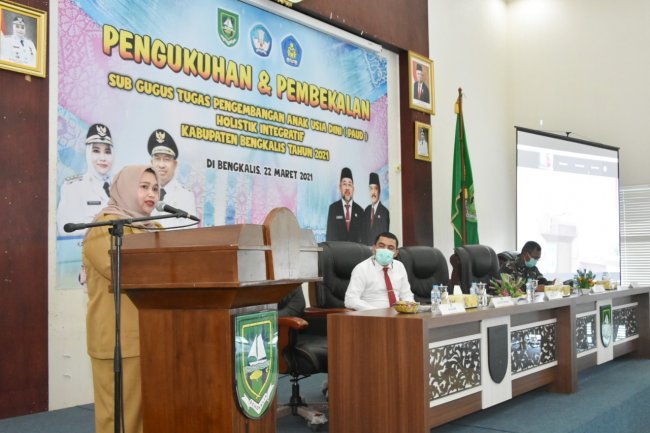 Bupati Kasmarni Minta Pengurus PAUD Holistik Integratif Optimal Wujudkan Generasi Berakhlak