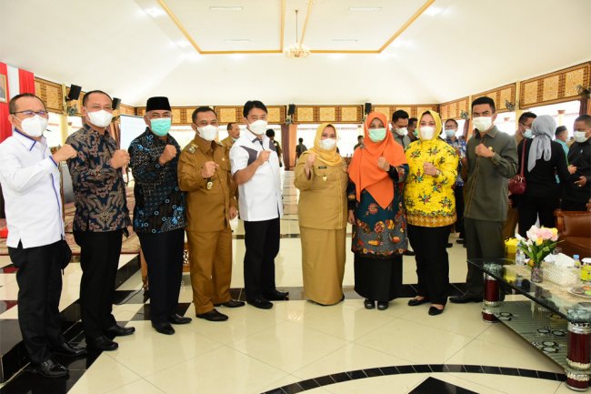 Bupati Kasmarni Tekankan Pentingnya Sinergi Perencanaan Pembangunan dengan Provinsi dan Nasional
