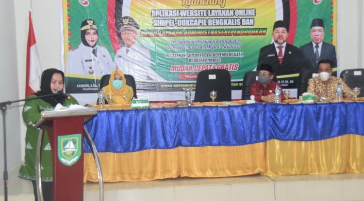 Bupati Kasmarni Buka Sosialisasi Penyelenggaraan Pendaftaran Penduduk