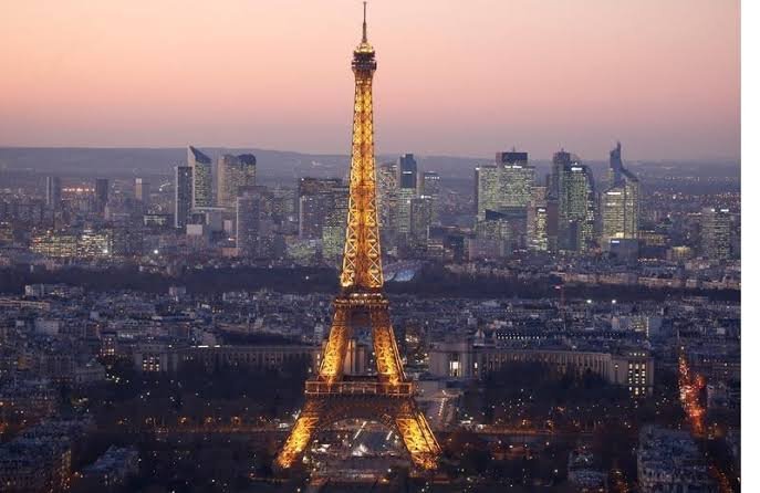 Perancis dan Polandia Kembali Terapkan Penguncian Wilayah Secara Parsial