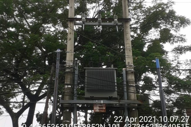 LISTRIK DI JALAN KARTAMA MARPOYAN DAMAI PADAM HAMPIR 10 JAM