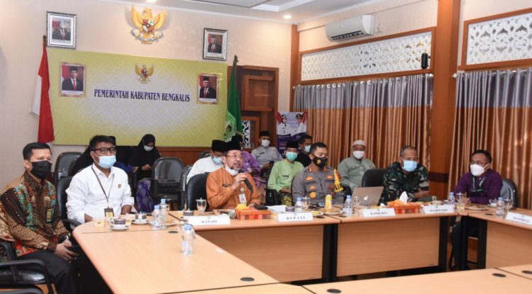 Sekda Bengkalis Ikuti Rakor Percepatan Penanganan Covid-19 Tingkat Desa/Kelurahan se-Riau