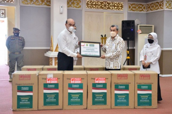 Gubernur Riau : Kami Siap Kirim ke Daerah terpencil Terkait Terima bantuan Oxygen Concentrator,