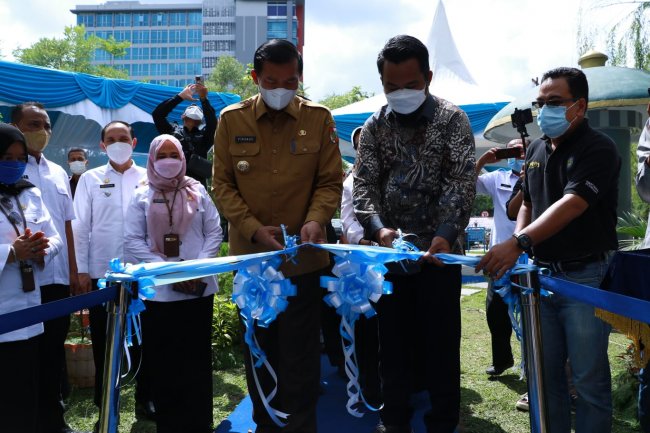 Pojok Baca Digital Di RTH Kaca Mayang Di Resmikan Walikota Pekanbaru