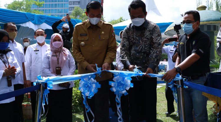 Pojok Baca Digital Di RTH Kaca Mayang Di Resmikan Walikota Pekanbaru