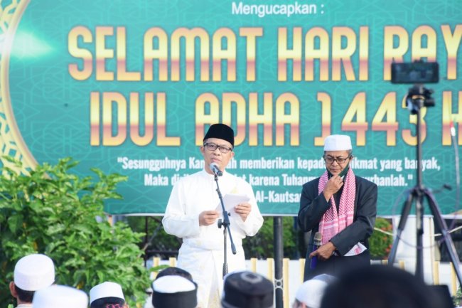 Wakil Bupati Bagus Santoso Shalat Idul Adha di Lapangan Tugu Bengkalis
