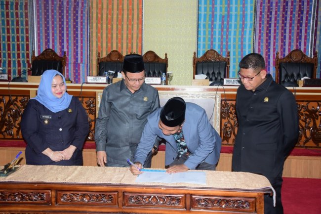 Ranperda Pertanggungjawaban APBD 2021 Disahkan, Kasmarni Ucap Terima Kasih dan Apresiasi