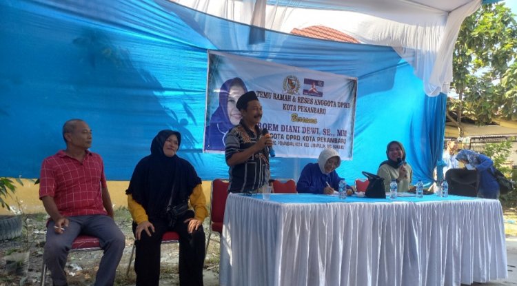 Warga Minta Solusi Banjir di Reses Roem Diani Dewi SE MM