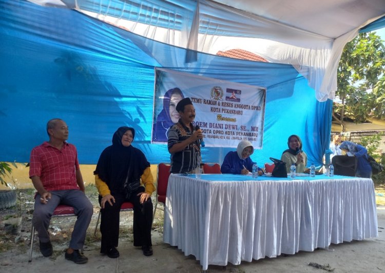 Warga Minta Solusi Banjir di Reses Roem Diani Dewi SE MM