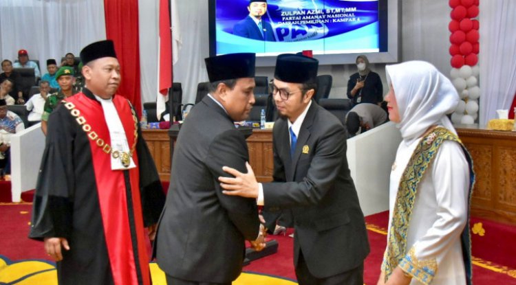 Mewakili PJ Bupati Kampar, Asisten II Hadiri Pelantikan Pimpinan Defenitif DPRD Kampar Masa Jabatan 2024-2029.