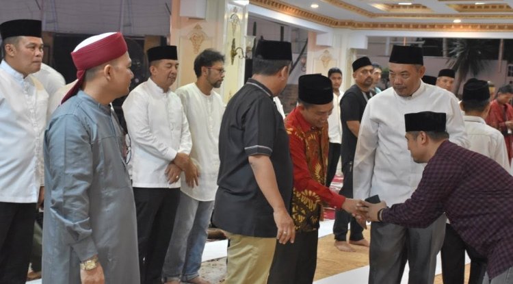 Yasinan dan Doa Bersama di Rumah Dinas Wali Kota Dihadiri  Ketua DPRD Kota Pekanbaru 
