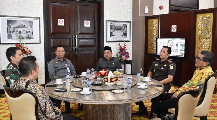 Kedatangan Kunjungan Komisi X DPR RI, Ketua DPRD Pekanbaru Fokus pada Pengembangan Kota