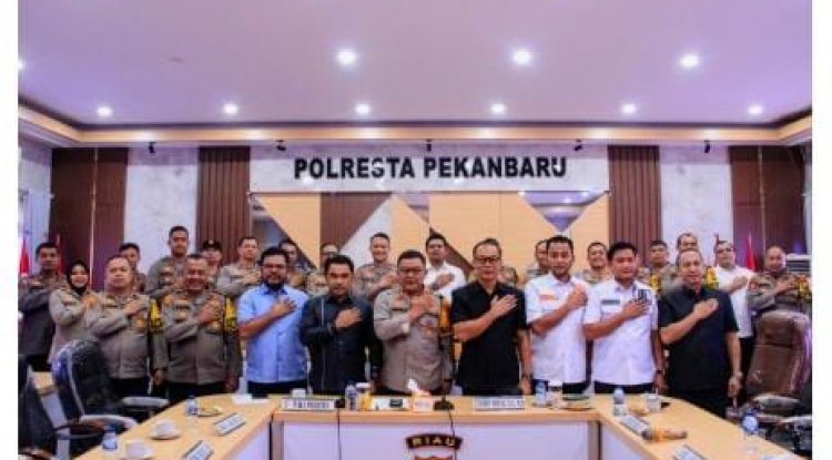 Komisi I DPRD Kota Pekanbaru Mengunjungi Polresta Pekanbaru, Tingkatkan Sinergitas .