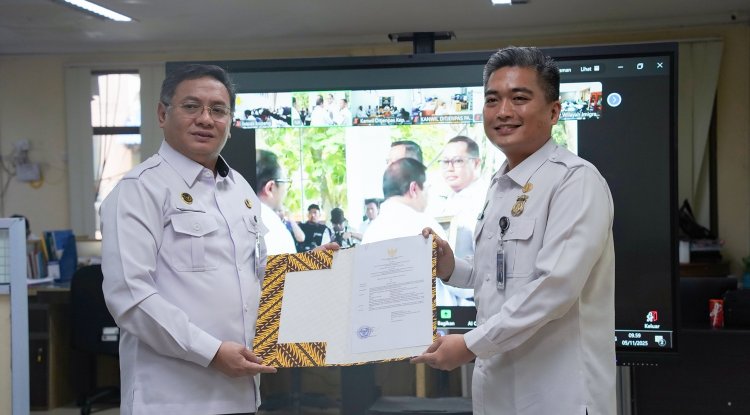 Kepala Rudenim Pekanbaru Terima Penghargaan Anugraha Wira Wibawa Dharmesti Pratama atas Prestasi Pemulangan Deteni Sri Lanka