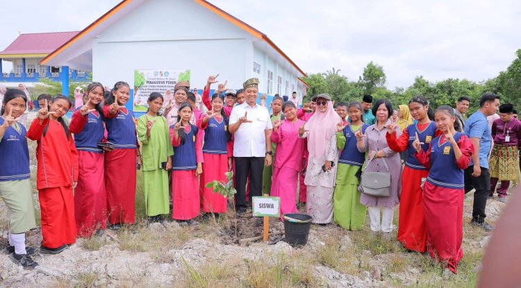 Pemko Pekanbaru Dorong Sekolah Galakkan Penghijauan