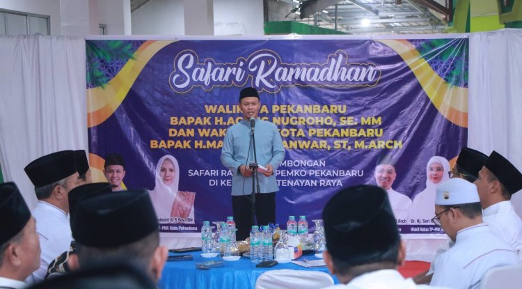 Safari Ramadhan Perdana di Tenayan Raya, Walikota Agung Disambut Hangat Warga