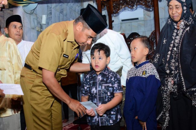 Safari Ramadhan 1447 H di Sungai Tonang, Bupati Kampar: Ramadhan Bulan Berbagi, Pererat Silaturahmi dan Kepedulian Sosial