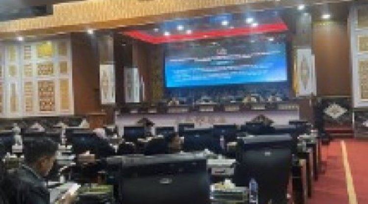 Jepta Sitohang Ketua Komisi III Gantikan Niar Erawati Gantikan AKD DPRD Pekanbaru.